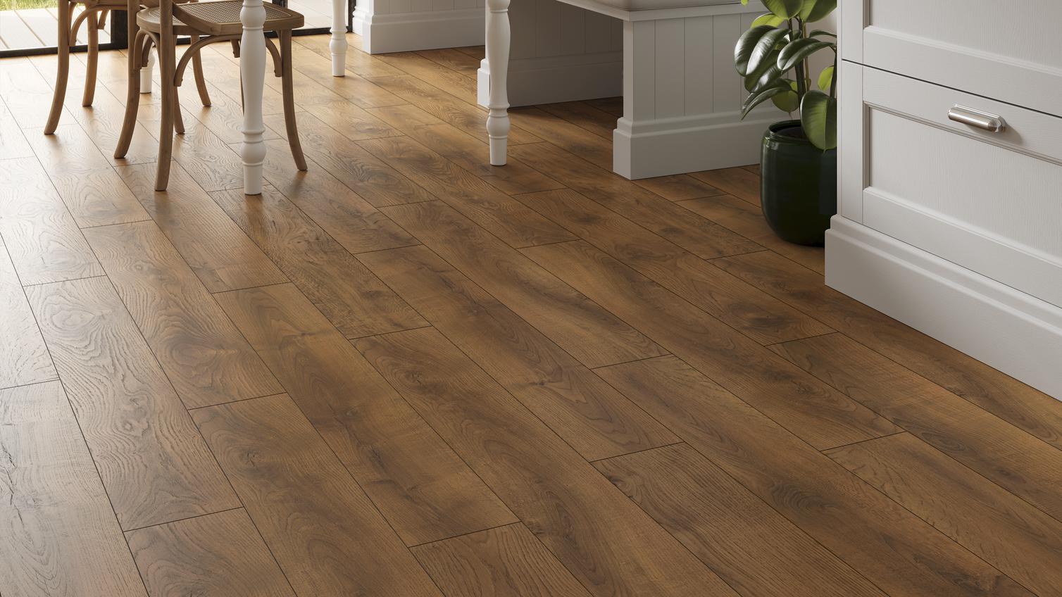 Oake and Gray Traditional Oak Laminate Flooring Open Plan Kitchen Diner