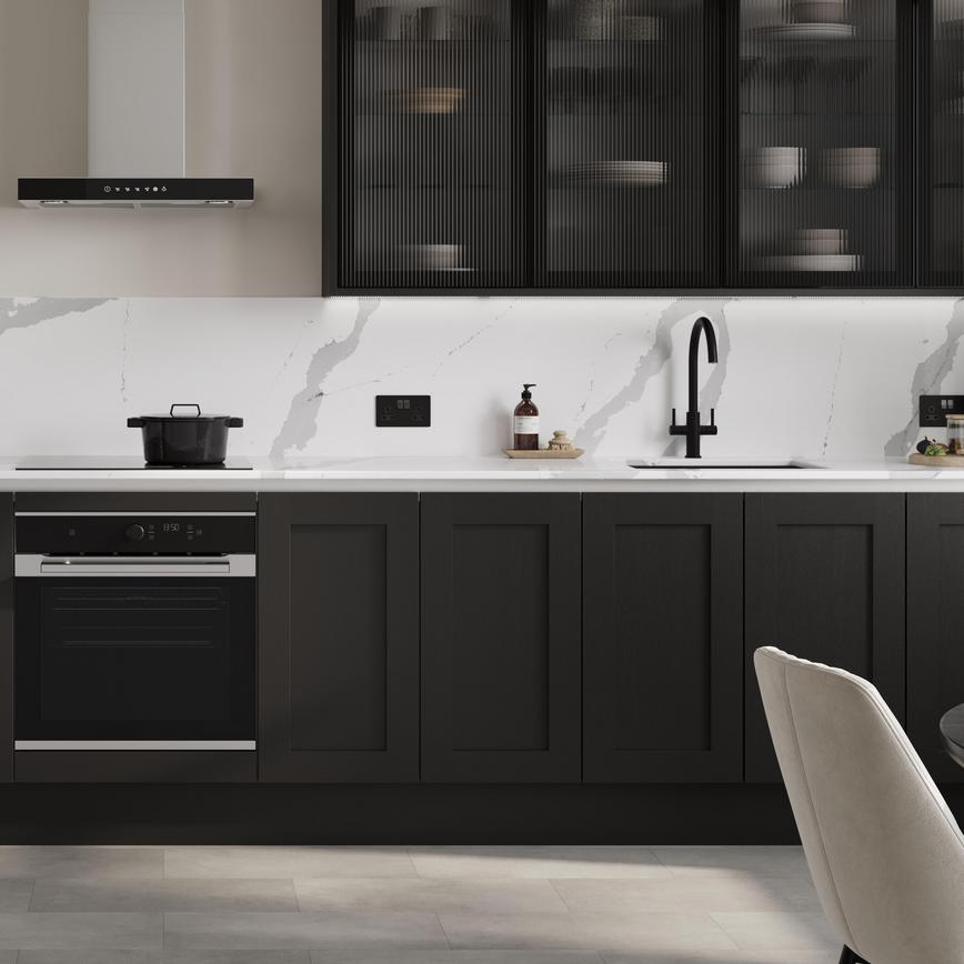 Chilcomb Black Handleless Bank of Frontals