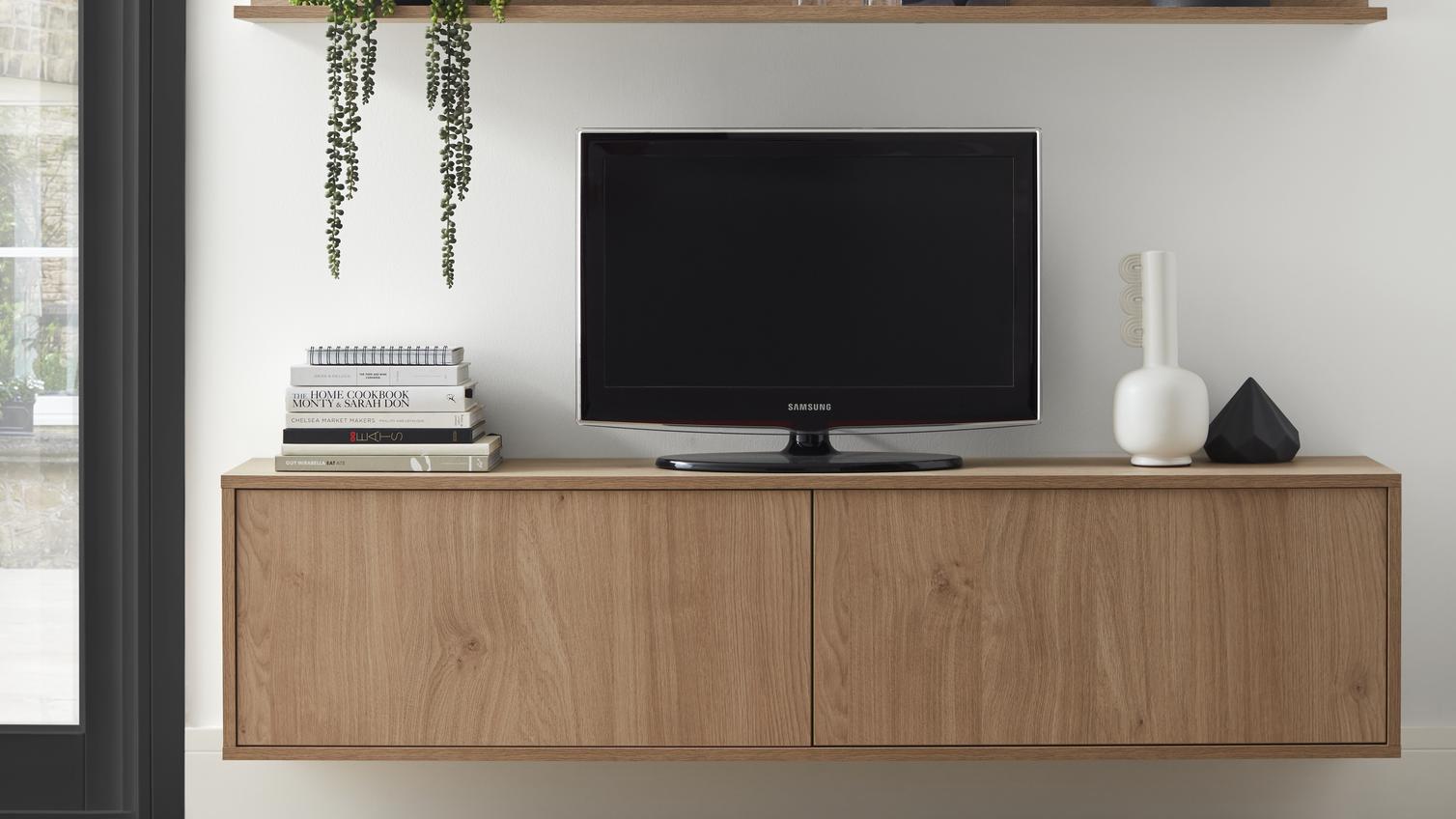 Hockley Mirror Gloss White Bespoke TV Area