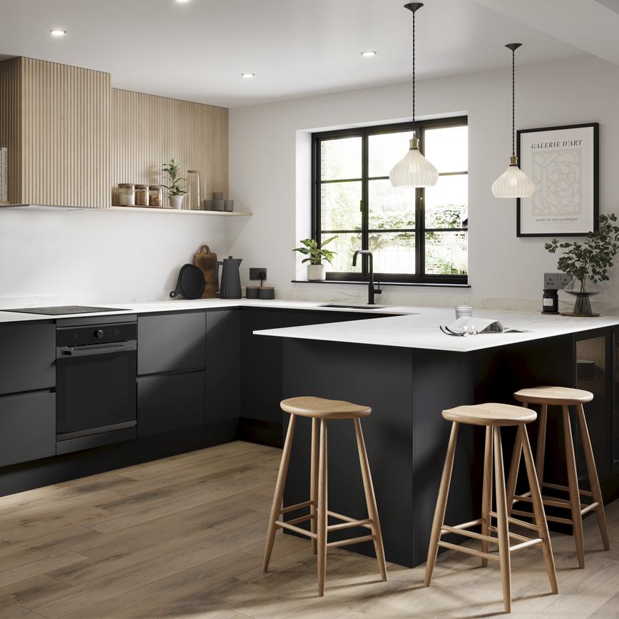 Clerkenwell Super Matt Black SetShot FLIP Back Cover