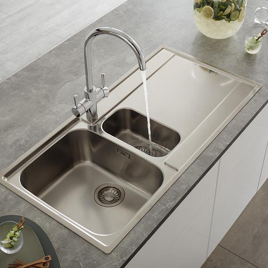 Franke Maris 1.5 Bowl Sink with Lamona Chrome Arroscia 3 in 1 Hot Water Tap