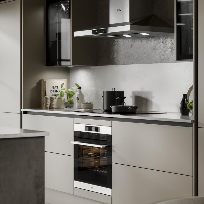 AEG T/C Pyrolytic Oven AEG Chimney Extractor