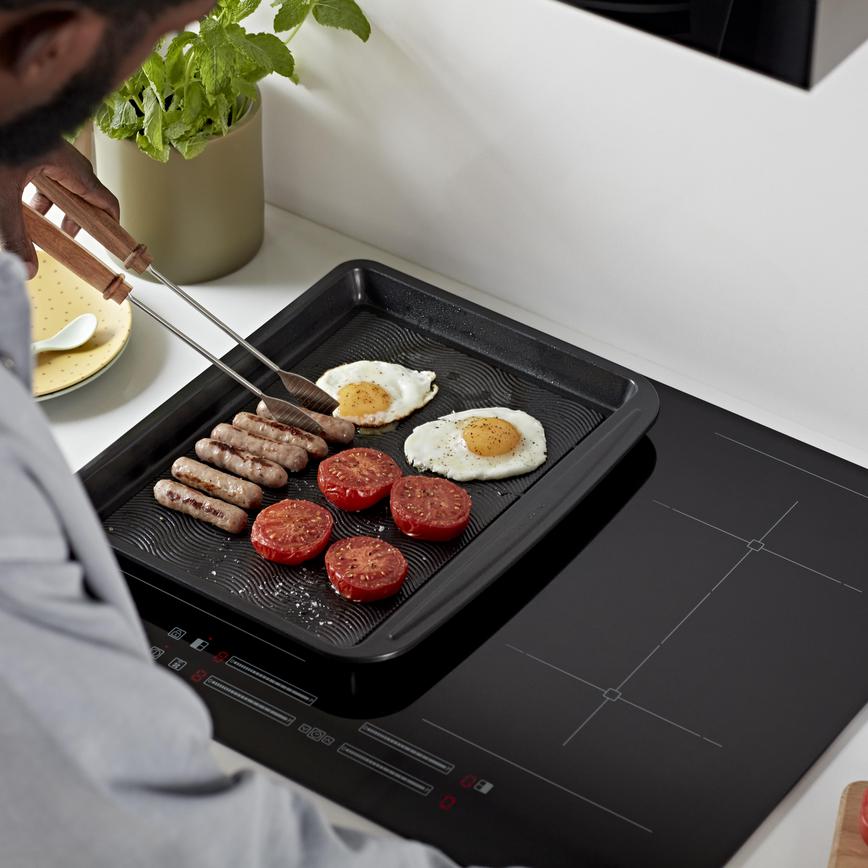 Lamona Bridging Induction Hob on Hockley Textures Dark Stone Handleless