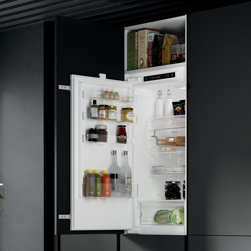 LAM6351 Lamona 70/30 Fridge Freezer Cameo