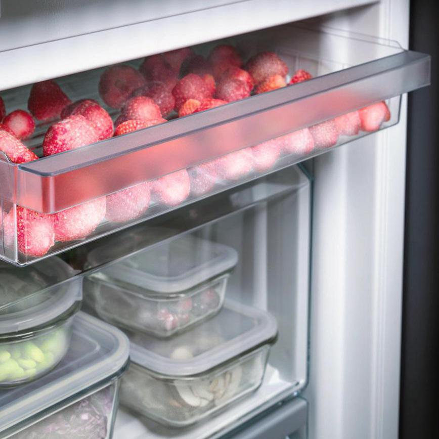 Miele KFN7114F Integrated 70/30 White Fridge Freezer Freezer Tray